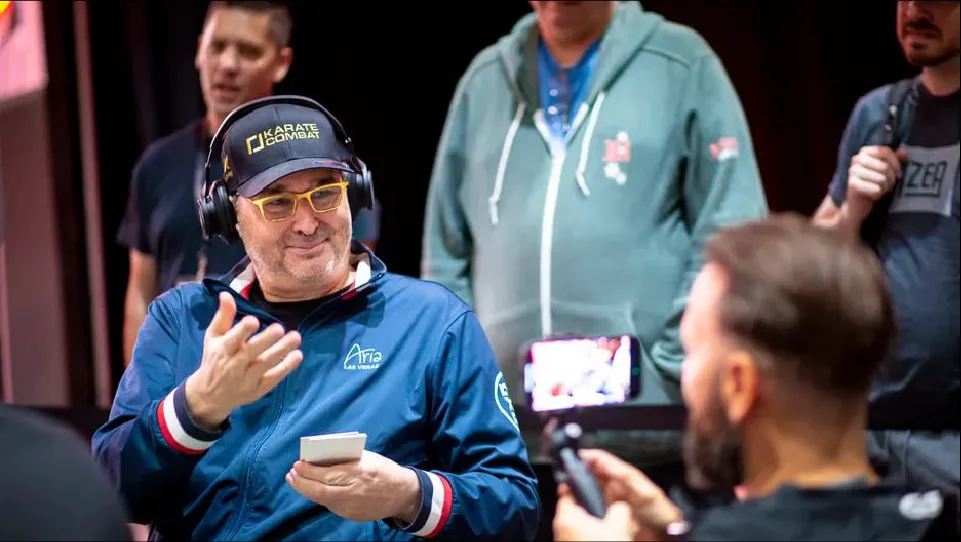 Poker Brat再出手！Phil Hellmuth呛声酸民：「敢嘴就拿钱来对弈」