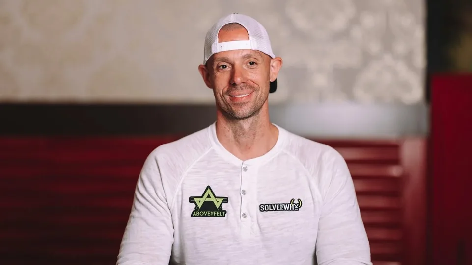 【扑克真相全面曝光！】Matt Berkey登上ESPN揭露「高额名人假局」内幕：连洗牌机都被动过手脚？