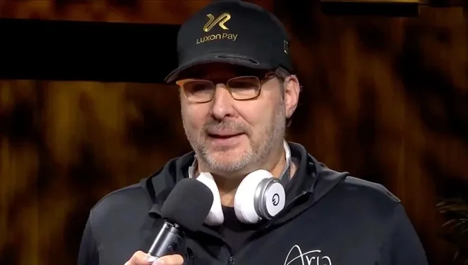 【私人飞机＋剧院级舞台】Phil Hellmuth再开《Hellmuth’s Home Game》，这次直接拍成扑克娱乐大秀