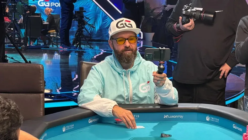真正的Bluff，是让对手帮你补完剧情